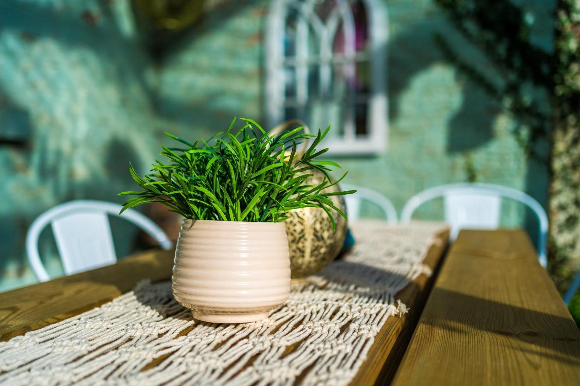 R&R At A Character Victorian Home Manchester Exterior photo